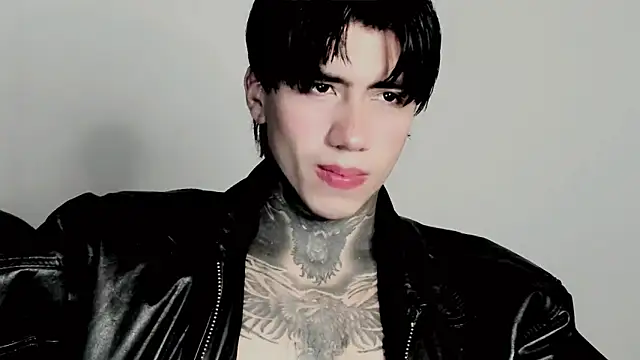 Snapshot of Alex_bdsmz chatting on November 2025 01:27:02 PM Alex bdsmz online show from November 2025 01:27:02 PM