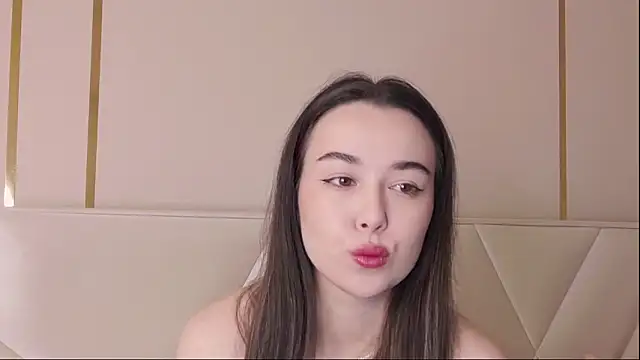 MiaMarlow online show from October 2025 08:43:01 PM