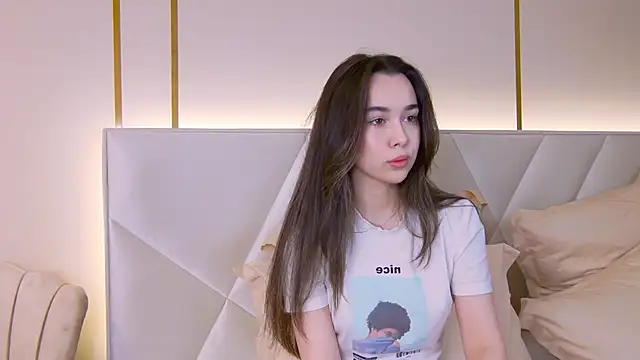 MiaMarlow online show from November 2025 07:52:02 PM