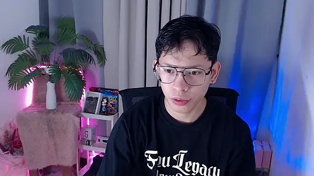 pinkcock froi2305 online show from February 2026 01:06:02 AM