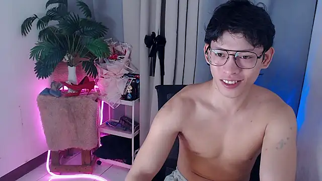 pinkcock froi2305 online show from March 2026 04:25:01 AM