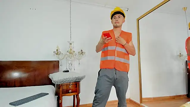 Valentiinoss online show from January 2026 08:15:02 PM