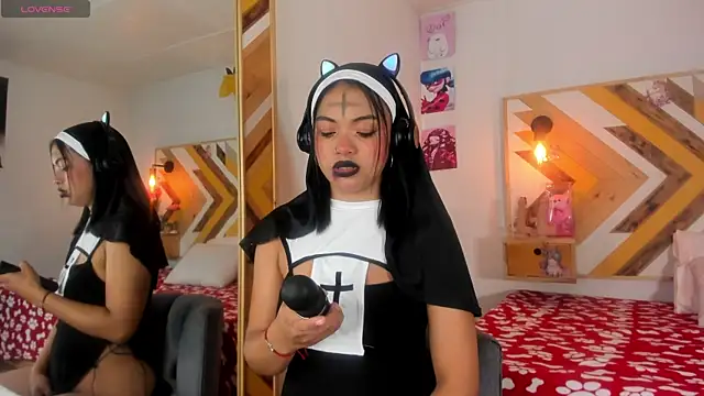 SoleneFontaine online show from October 2025 12:24:01 PM