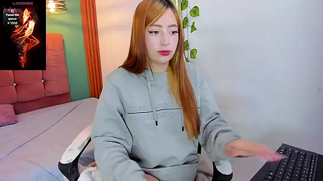 Aisha andy online show from November 2025 04:13:01 AM