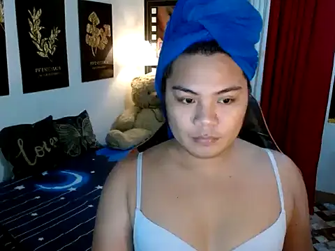 Snapshot of TSbrianaHugeCock chatting on November 2025 07:40:02 PM TSbrianaHugeCock online show from November 2025 07:40:02 PM