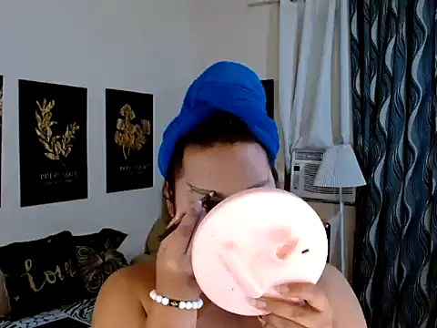 TSbrianaHugeCock online show from February 2026 04:28:01 PM