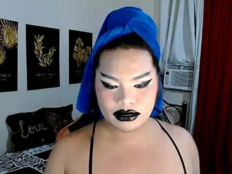 Snapshot of TSbrianaHugeCock chatting on December 2025 02:52:01 PM TSbrianaHugeCock online show from December 2025 02:52:01 PM