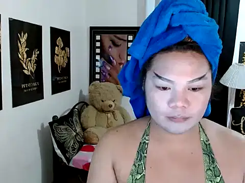 TSbrianaHugeCock online show from April 2026 02:02:01 PM