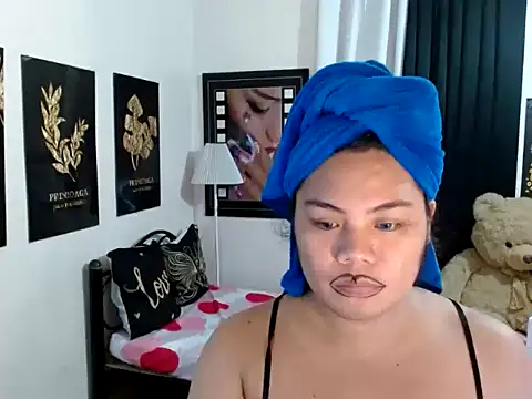 TSbrianaHugeCock online show from February 2026 02:05:01 PM