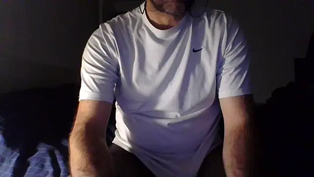 Snapshot of Skeye2 chatting on November 2025 01:15:02 AM Skeye2 online show from November 2025 01:15:02 AM