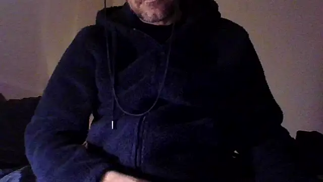 Snapshot of Skeye2 chatting on November 2025 11:09:01 PM Skeye2 online show from November 2025 11:09:01 PM