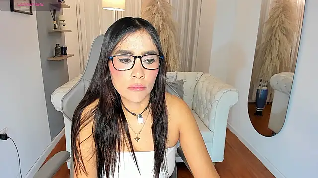 Snapshot of Natalia_Leon8 chatting on January 2026 04:05:02 AM Natalia Leon8 online show from January 2026 04:05:02 AM