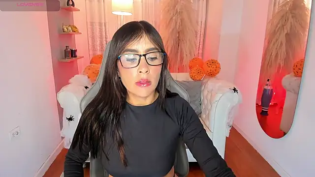 Natalia Leon8 online show from October 2025 04:25:02 AM