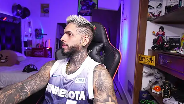 logan hugh8 online show from March 2026 11:33:02 AM