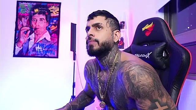 logan hugh8 online show from November 2025 05:00:02 AM