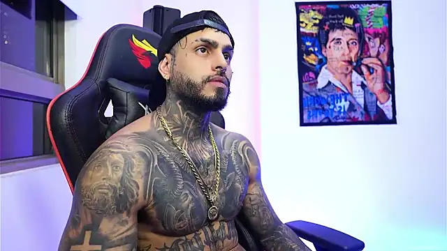 logan hugh8 online show from December 2025 03:35:01 AM