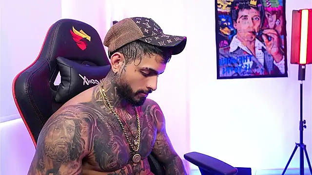 logan hugh8 online show from November 2025 07:29:02 PM