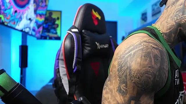 logan hugh8 online show from February 2026 11:21:02 AM