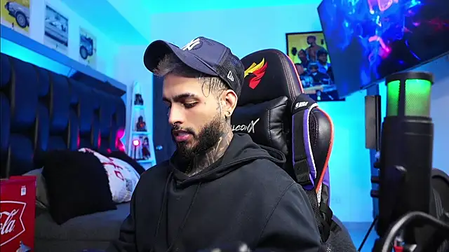 logan hugh8 online show from February 2026 06:14:02 AM