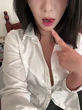 luluya1314 online show from June 2026 04:50:01 AM