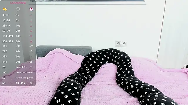 Dark Moni online show from April 2026 03:24:01 AM