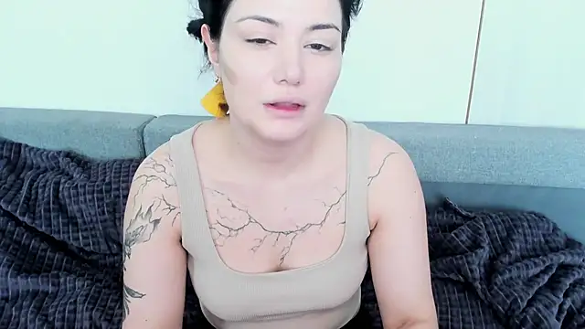 Snapshot of Dark_Moni chatting on June 2026 04:13:02 AM Dark Moni online show from June 2026 04:13:02 AM
