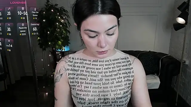 Dark Moni online show from April 2026 02:46:01 AM