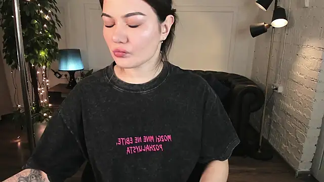 Dark Moni online show from February 2026 02:52:01 AM