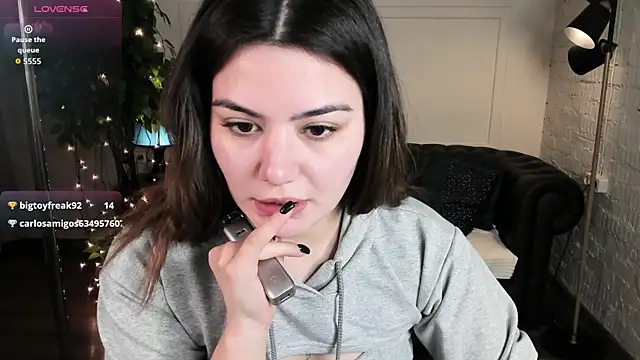 Dark Moni online show from April 2026 02:51:02 AM