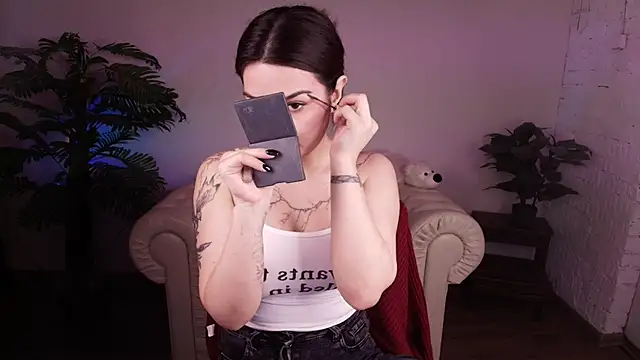 Dark Moni online show from March 2026 02:38:02 AM