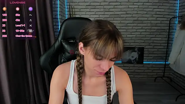 lasly moon online show from October 2025 12:00:02 AM