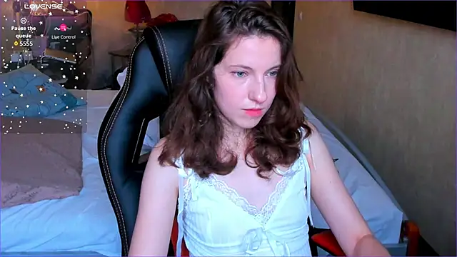 Snapshot of Agata_in_Wonderland chatting on November 2025 11:14:02 AM Agata in Wonderland online show from November 2025 11:14:02 AM