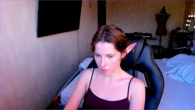 Snapshot of Agata_in_Wonderland chatting on September 2025 01:18:02 PM Agata in Wonderland online show from September 2025 01:18:02 PM