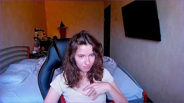 Snapshot of Agata_in_Wonderland chatting on October 2025 08:04:02 AM Agata in Wonderland online show from October 2025 08:04:02 AM