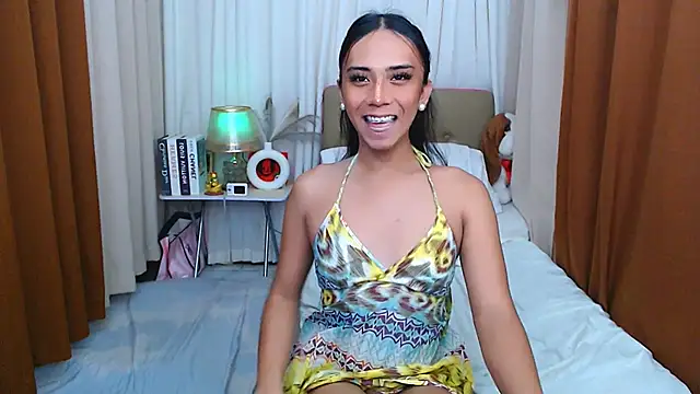 Snapshot of scarlet_smith7 chatting on May 2026 01:25:01 AM scarlet smith7 online show from May 2026 01:25:01 AM