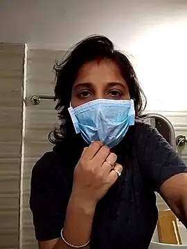 Love Foreverr12 online show from November 2025 11:14:01 AM