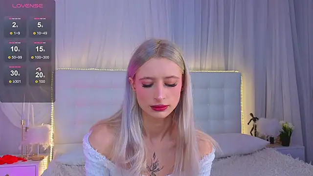 Snapshot of Monica_Leen chatting on February 2026 06:25:01 AM Monica Leen online show from February 2026 06:25:01 AM