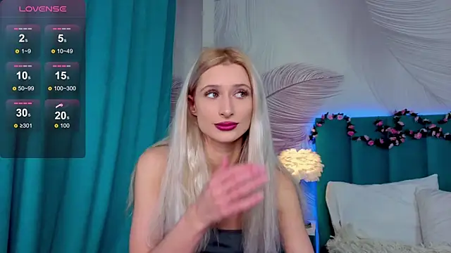 Snapshot of Monica_Leen chatting on November 2025 06:23:02 AM Monica Leen online show from November 2025 06:23:02 AM