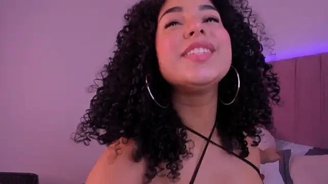 MiaWonderfull online show from November 2025 05:28:02 AM