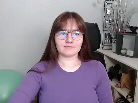 Julie Diamond online show from November 2025 01:37:02 PM