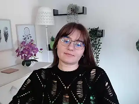 Snapshot of Julie_Diamond chatting on September 2025 12:44:02 PM Julie Diamond online show from September 2025 12:44:02 PM