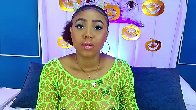 AngelaRoberts online show from October 2025 04:35:01 AM