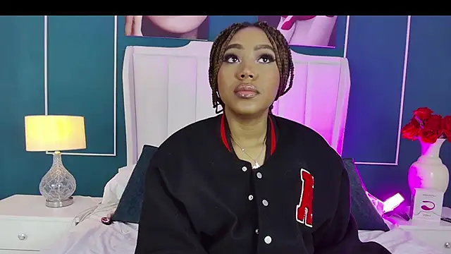 Snapshot of AngelaRoberts chatting on October 2025 03:29:02 AM AngelaRoberts online show from October 2025 03:29:02 AM