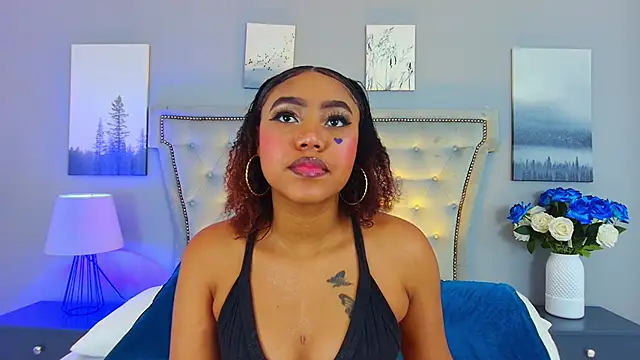 Snapshot of AngelaRoberts chatting on January 2026 03:55:01 AM AngelaRoberts online show from January 2026 03:55:01 AM