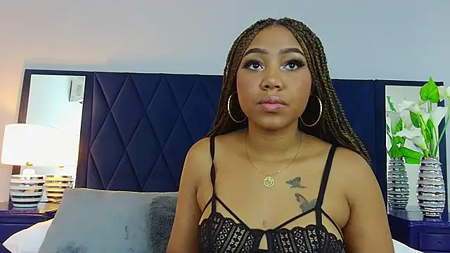 Snapshot of AngelaRoberts chatting on September 2025 03:50:02 AM AngelaRoberts online show from September 2025 03:50:02 AM