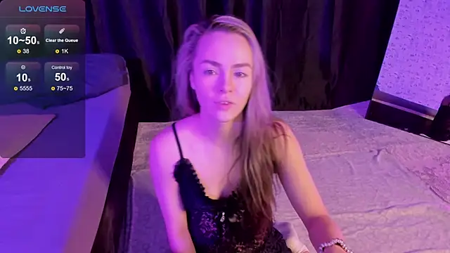 Snapshot of Little_Rockk chatting on October 2025 04:33:02 AM Little Rockk online show from October 2025 04:33:02 AM