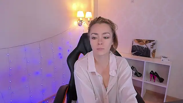 Snapshot of Little_Rockk chatting on September 2025 04:33:01 AM Little Rockk online show from September 2025 04:33:01 AM