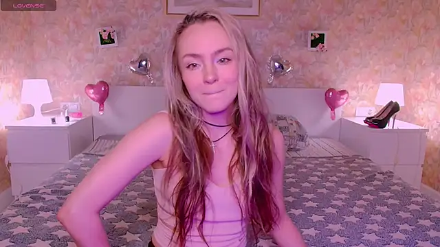 Snapshot of Little_Rockk chatting on June 2026 12:43:01 PM Little Rockk online show from June 2026 12:43:01 PM