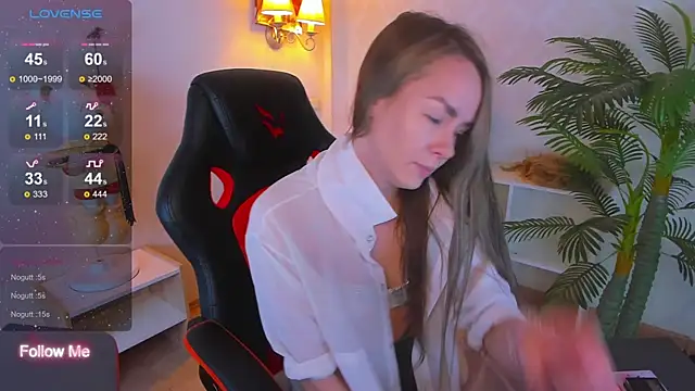 Snapshot of Little_Rockk chatting on October 2025 04:56:01 AM Little Rockk online show from October 2025 04:56:01 AM