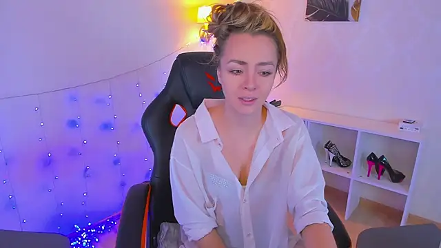 Snapshot of Little_Rockk chatting on September 2025 04:35:02 AM Little Rockk online show from September 2025 04:35:02 AM